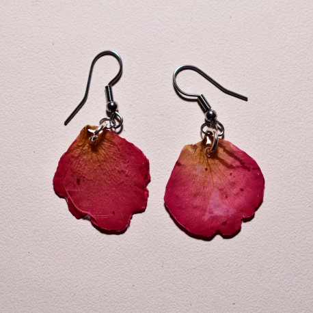 Boucles d'oreilles - Pétales de roses 2,5 cm Boucles d'oreilles - Pétales de roses 2,5 cm