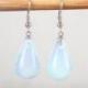 Boucles d'oreilles forme goutte Opalite - crochet plaqué argent