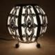 Lampe de chevet  style lanterne marocaine en fer forgé noir et tissu blanc ⌀15cm. À équiper