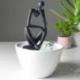 Fontaine d'intérieur moderne "Le Penseur" 26cm - Éclairage Led coloré