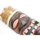Masque Tiki 30cm en bois motif plumes. Déco tribale polynésienne.