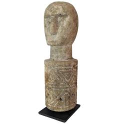 Statuette Tribale Idole en Bois Pétrifié 24cm | Arts Premiers du Timor